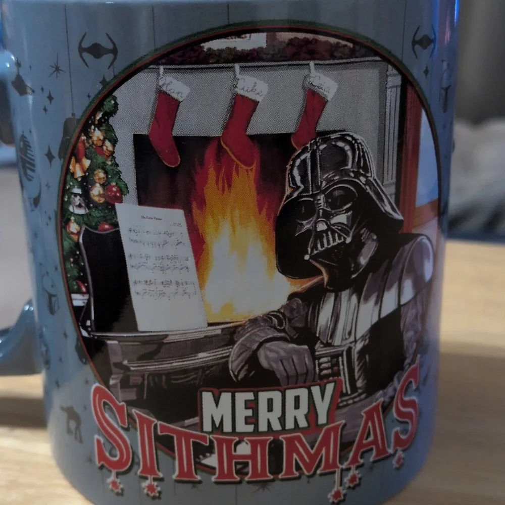 Merry Sithmas 20oz Coffee Mug - Picture 2 of 3